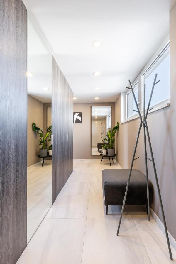 Turnkey I Central Apartment With Terrace Praga Exterior foto